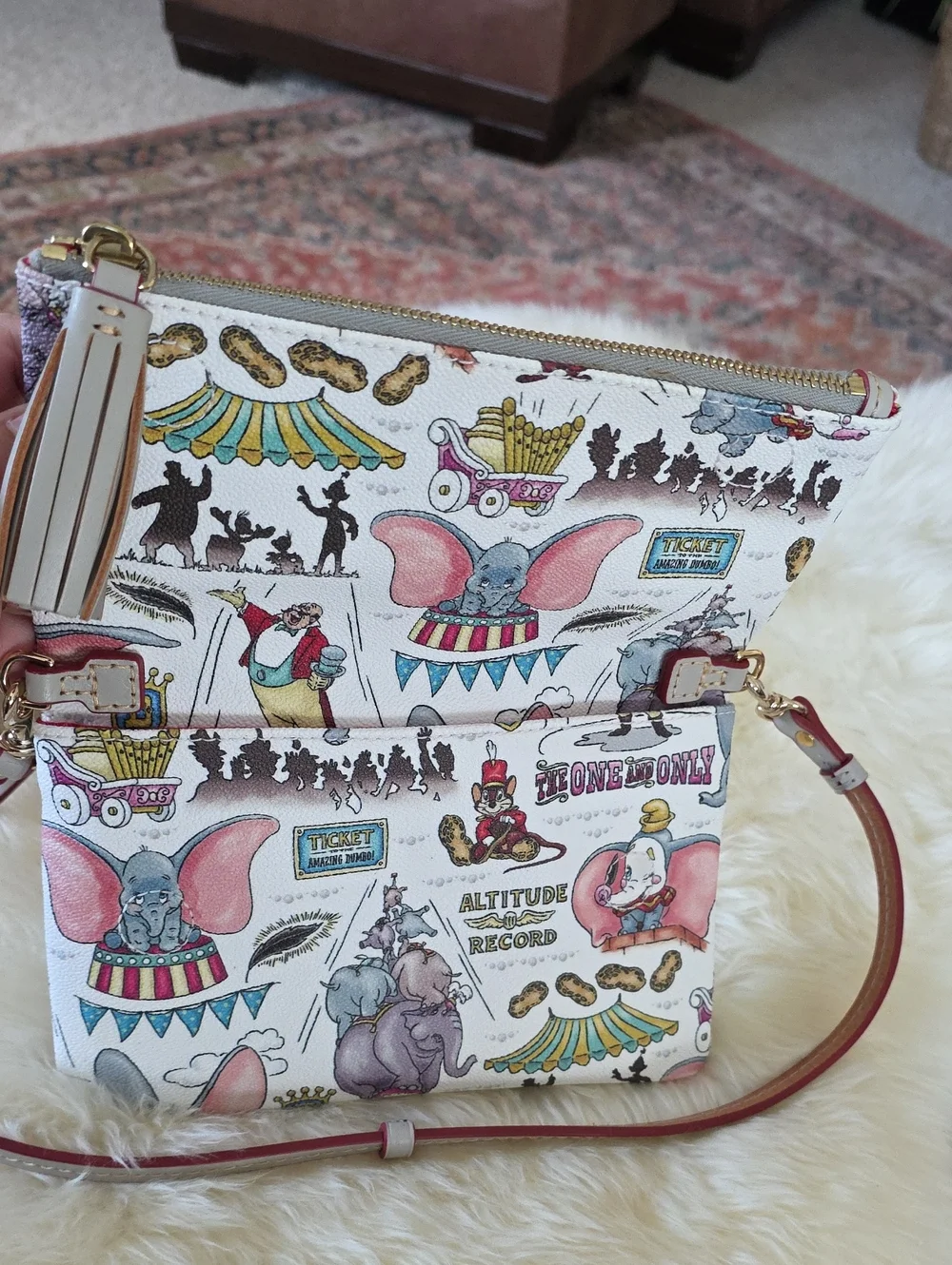 Dooney & Bourke adorable dooney